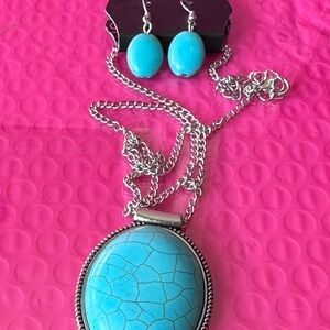 Paparazzi Turquoise and Silver Necklace Set